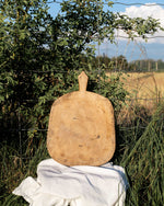 Load image into Gallery viewer, Vintage Turkish Bread Board #4
